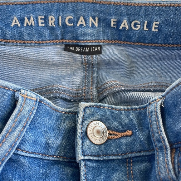 American eagle dream Jean. Size 4 stretchy. Super high rise jegging. - Picture 3 of 8